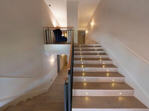 Lobby sitting area - Hotel Cisneros (Alcala de Henares)