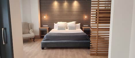 Hypo-allergenic bedding available, minibar, in-room safe, desk