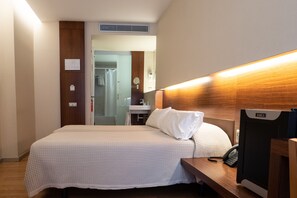 Twin Room | View from room - Hotel Turin  Barcelona  (Barcelona)
