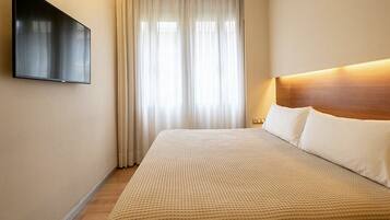 Chambre Double | Coffres-forts dans les chambres, bureau