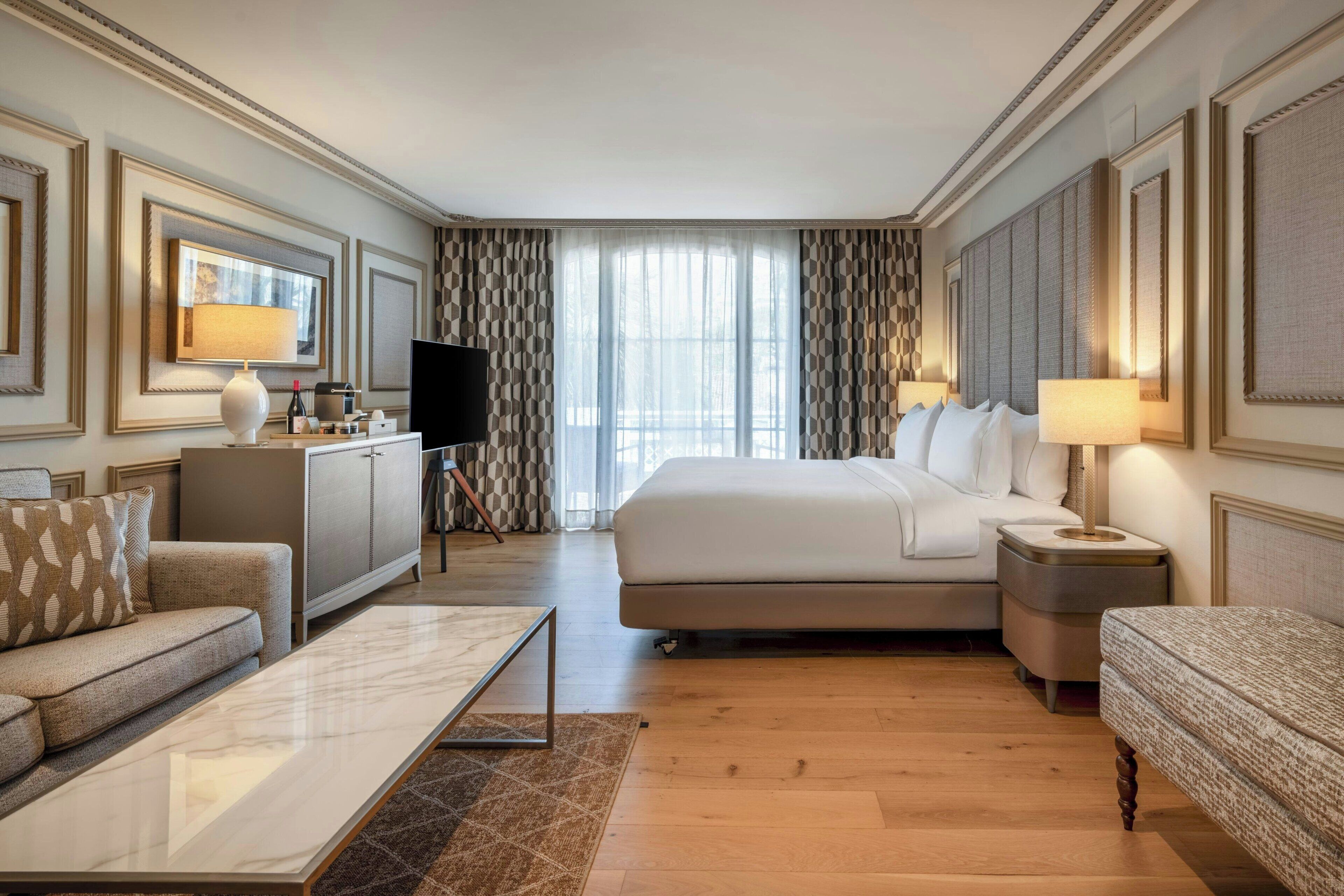 Deluxe kamer, 1 kingsize bed, balkon, uitzicht op zee | Lakens van Egyptisch katoen, hypoallergeen beddengoed, donsdekens