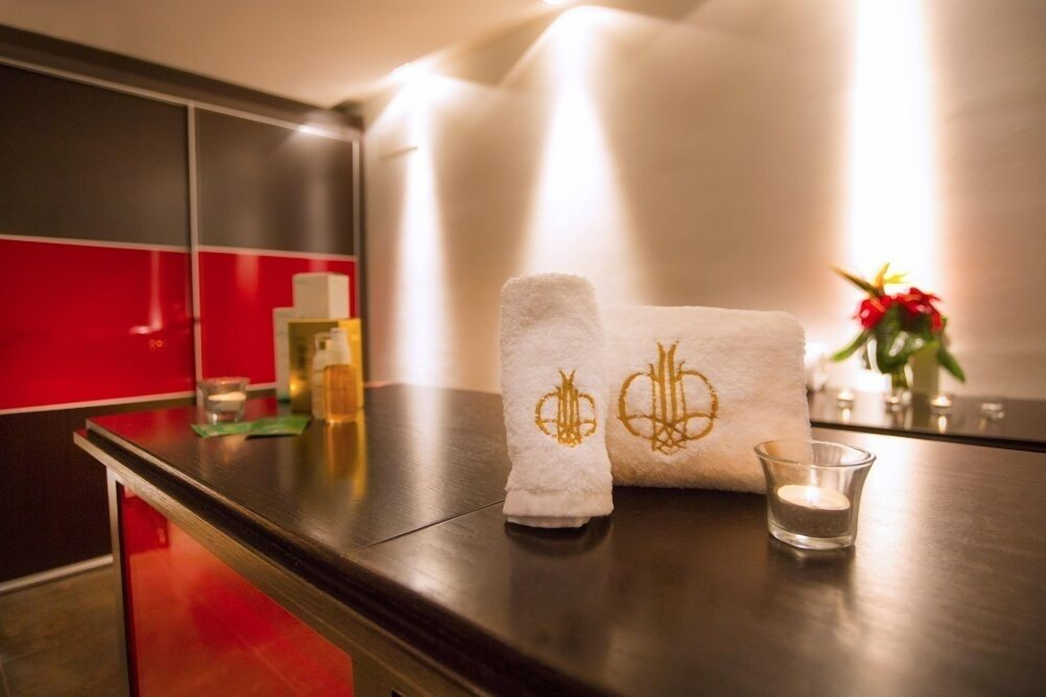 couples treatment room(s), sauna, steam room, turkish bath/hammam