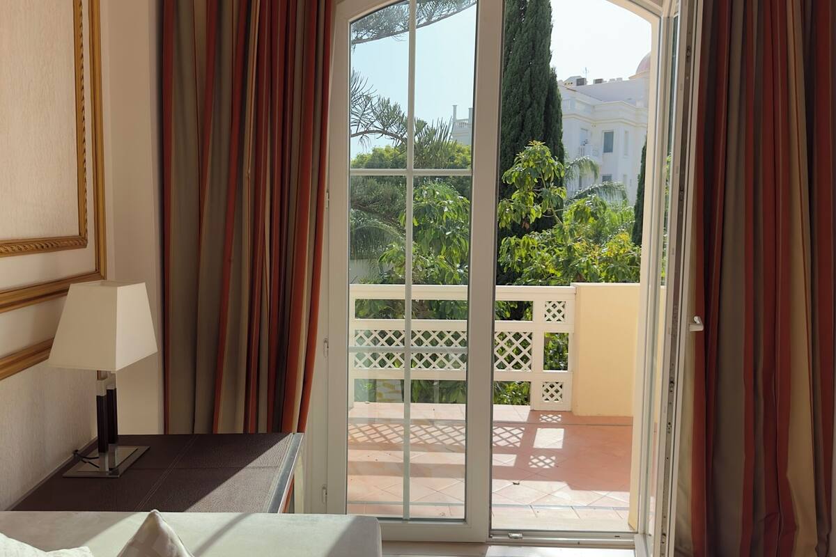 junior suite, terrace, garden view | 1 bedroom, egyptian cotton sheets, hypo-allergenic bedding, down duvets