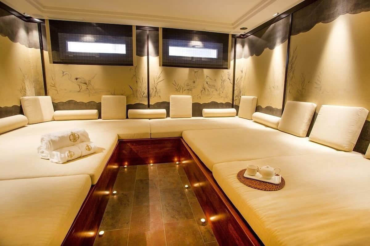 couples treatment room(s), sauna, steam room, turkish bath/hammam