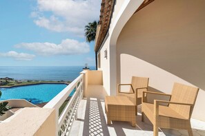 Balcony view - Grand Hotel Las Dunas, Autograph Collection (Estepona)