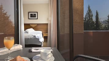 Standard Double Room, 1 Queen Bed, Terrace