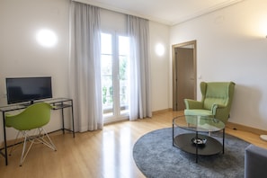 Suite Junior | Bureau, rideaux occultants, chambres insonorisées