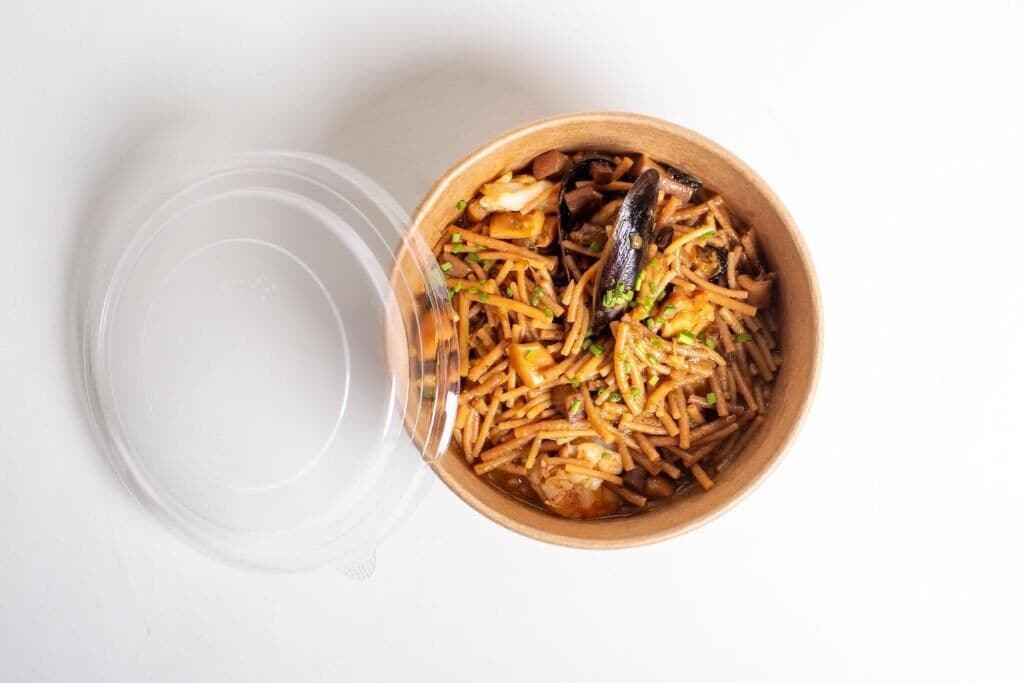 breakfast, lunch and dinner served