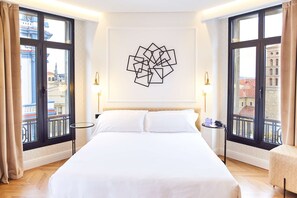 1 bedroom, down duvets, minibar, in-room safe