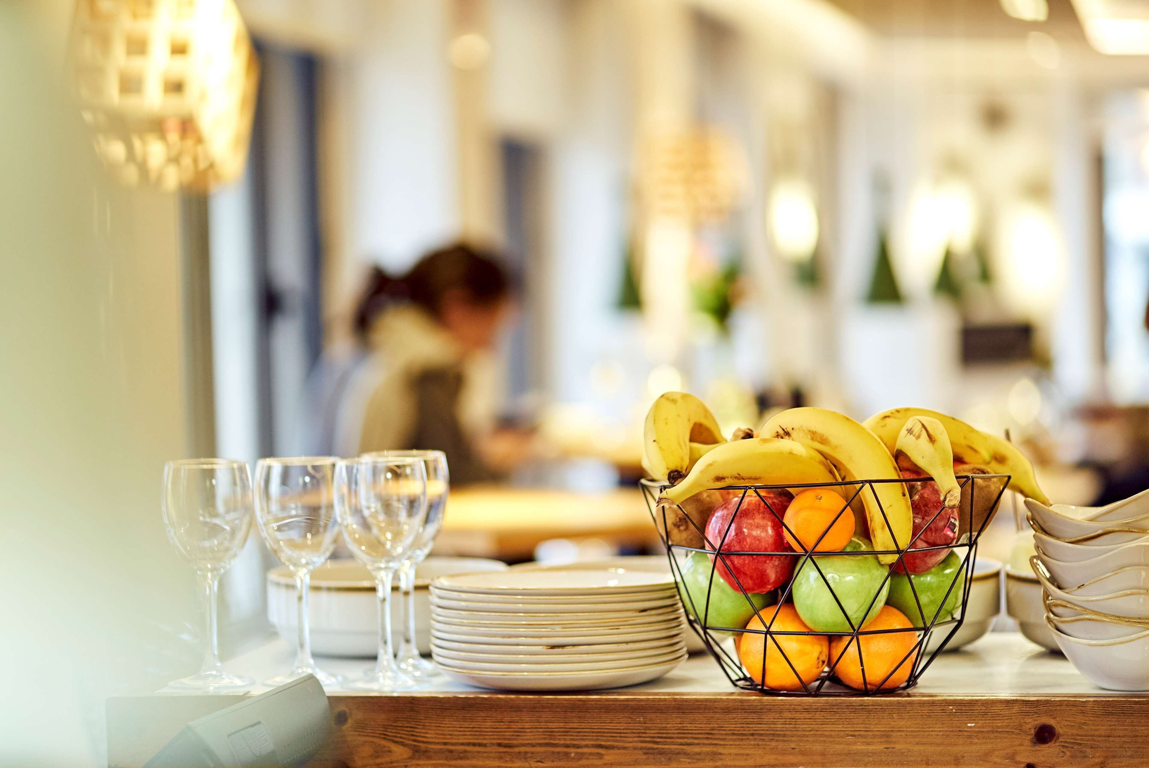 breakfast, lunch and dinner served