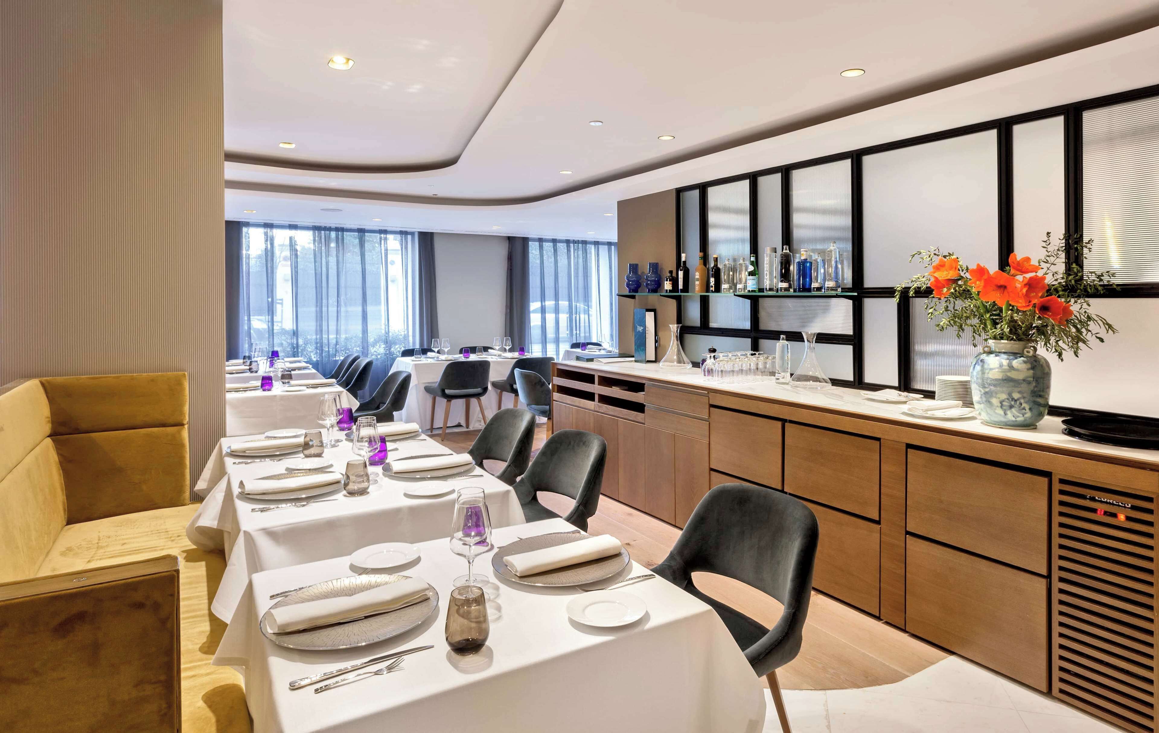 breakfast, lunch and dinner served