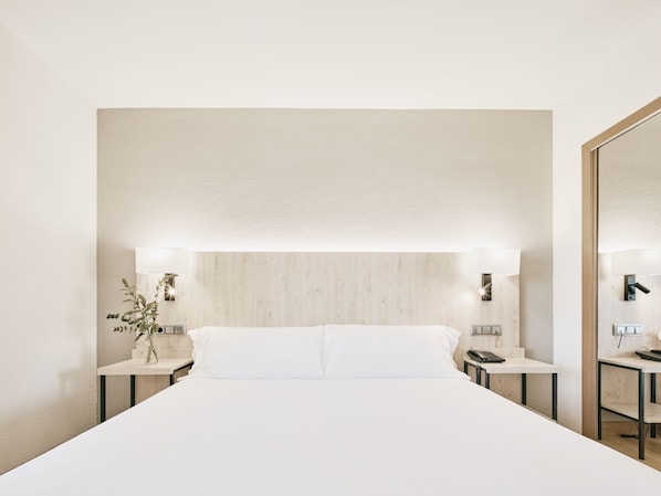 Literie de qualité supérieure, coffres-forts dans les chambres, bureau