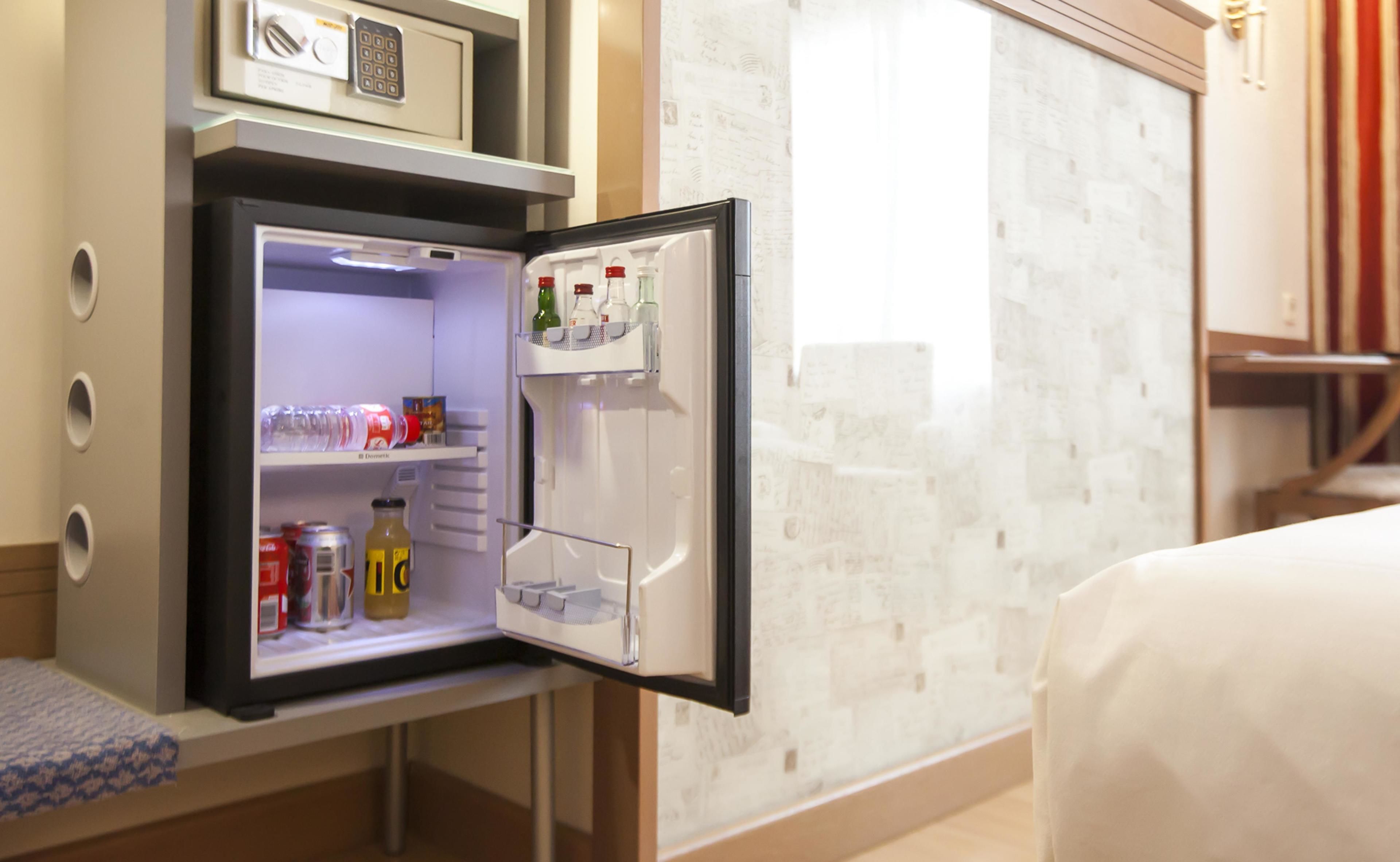 1 bedroom, premium bedding, in-room safe, desk