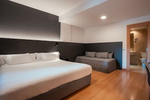 Standard Triple Room | Premium bedding, down duvets, minibar, in-room safe
