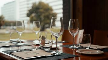 Breakfast, lunch, dinner served; garden views