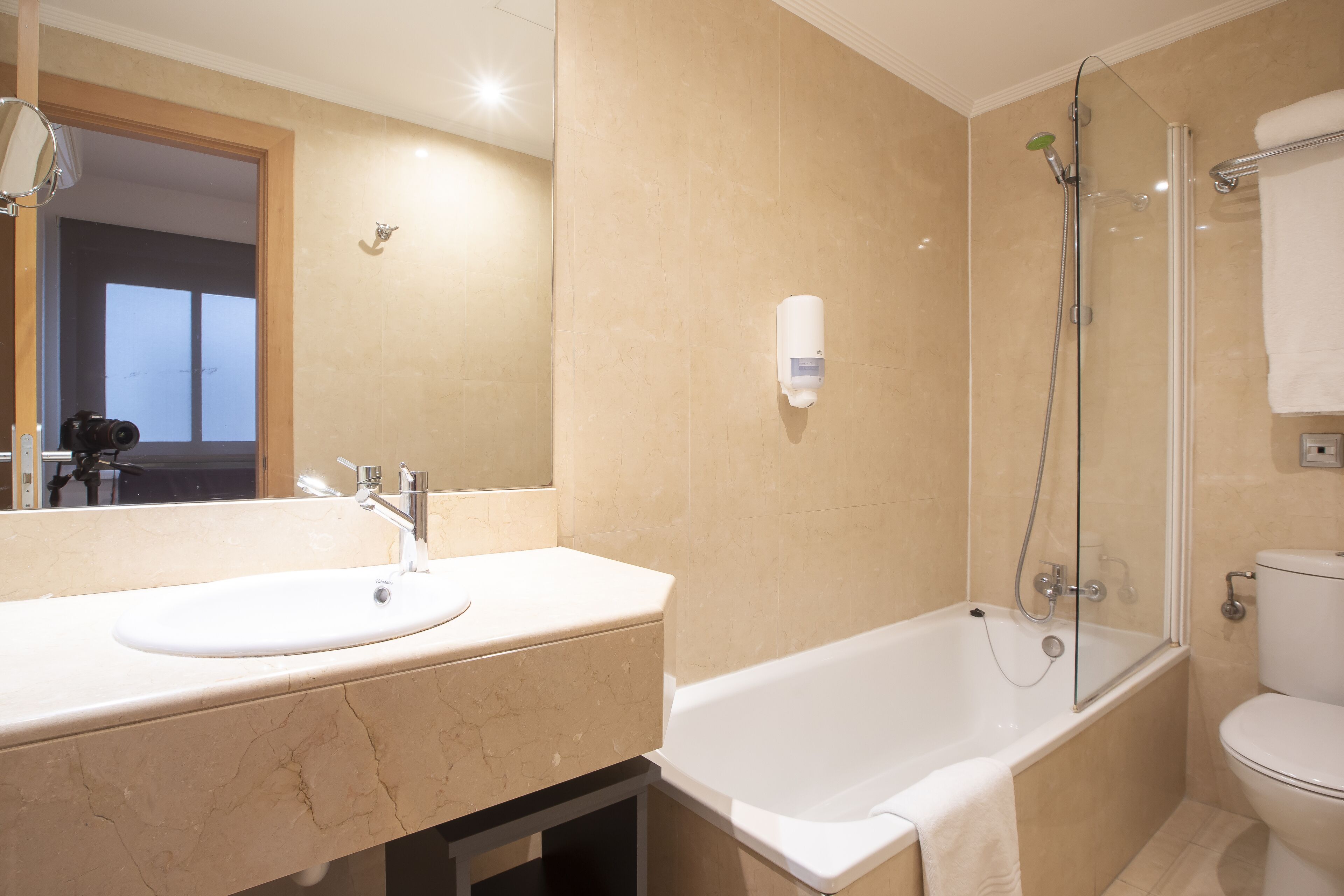 premium bedding, down duvets, minibar, in-room safe