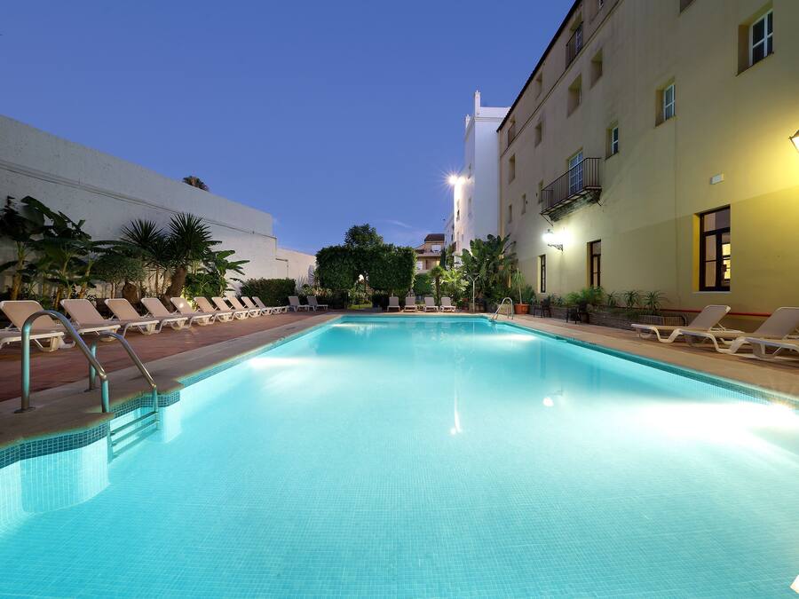 Piscina externa sazonal