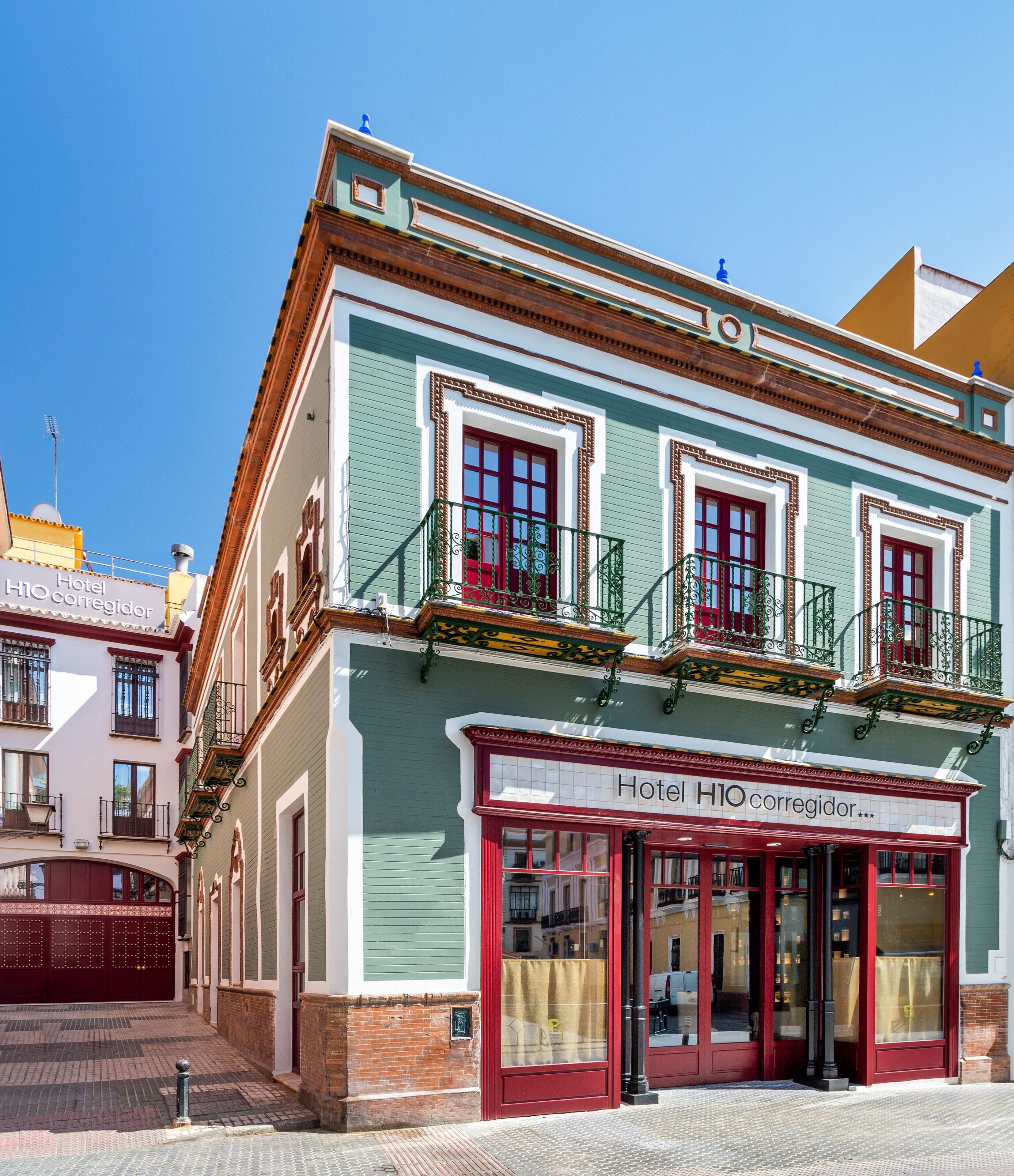 واجهة المنشأة