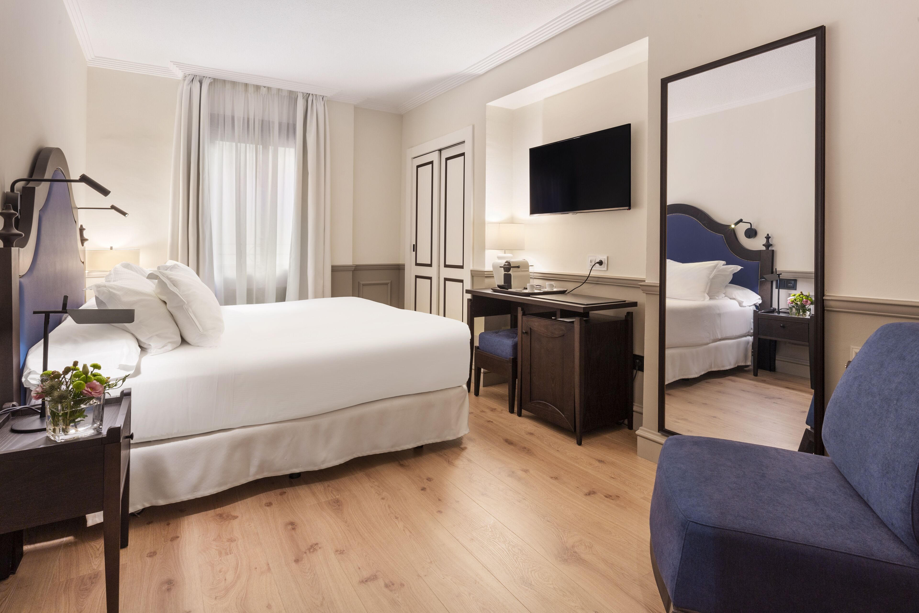 standard double or twin room | 1 bedroom, down duvets, minibar, in-room safe