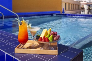 Rooftop pool - H10 Corregidor Boutique Hotel (Seville)