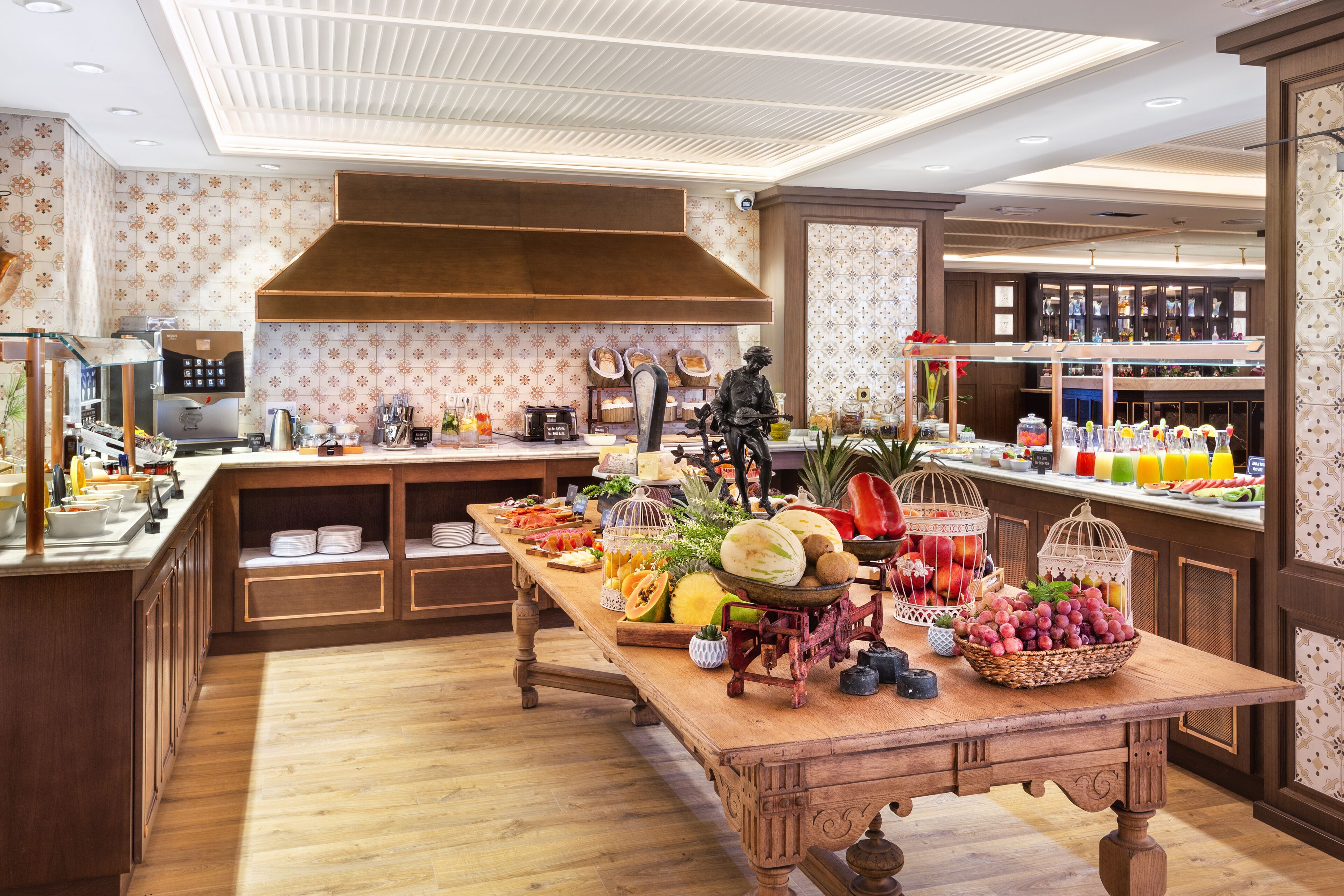 daily buffet breakfast (eur 20 per person)