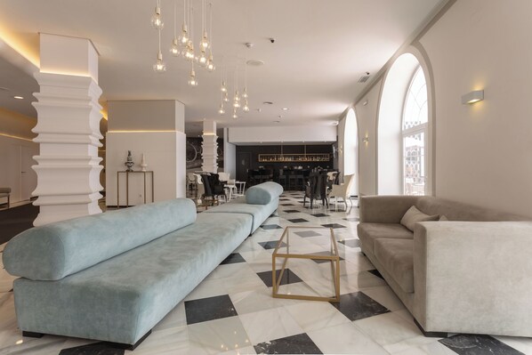 Reception - Monte Triana (Seville)