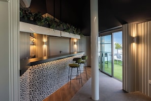 Poolbar