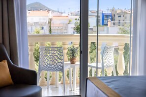 Ropa de cama de alta calidad y minibar 