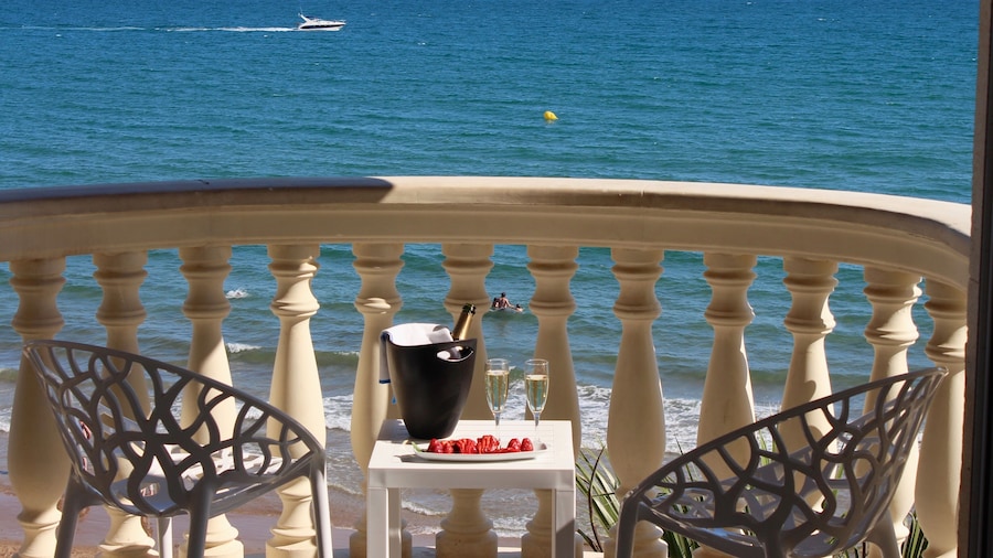 Hotel URH Sitges Playa