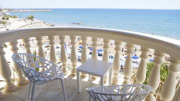 Suite, Sea View | Premium bedding, minibar, in-room safe, desk