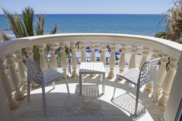 Habitación Deluxe, 1 cama matrimonial, vista al mar | Vista desde la habitación