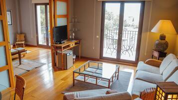 Classic Suite, Balcony | Minibar, in-room safe, desk, laptop workspace