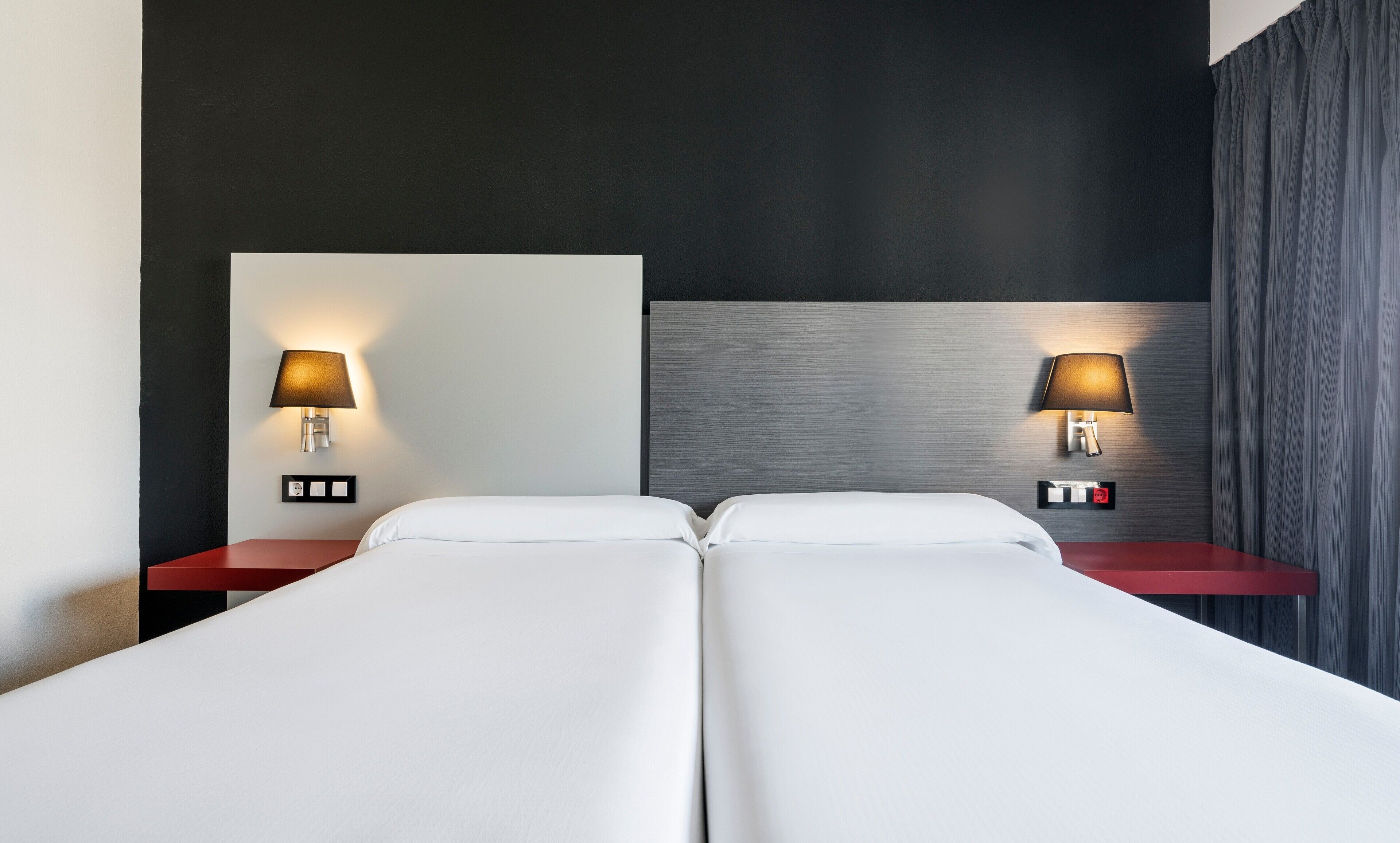 superior room | 1 bedroom, down duvets, minibar, desk