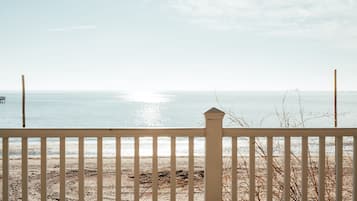 Double room with ocean view - with balcony (Excluding Pool club) | Utsikt från boendet
