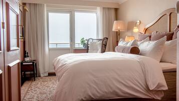 Minibar, in-room safe, desk, blackout drapes