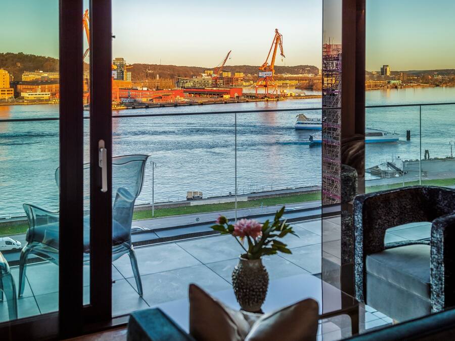 Penthouse - min. age 25+ | Water view