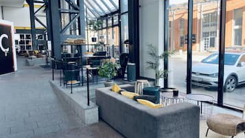 Siddeområde i lobbyen