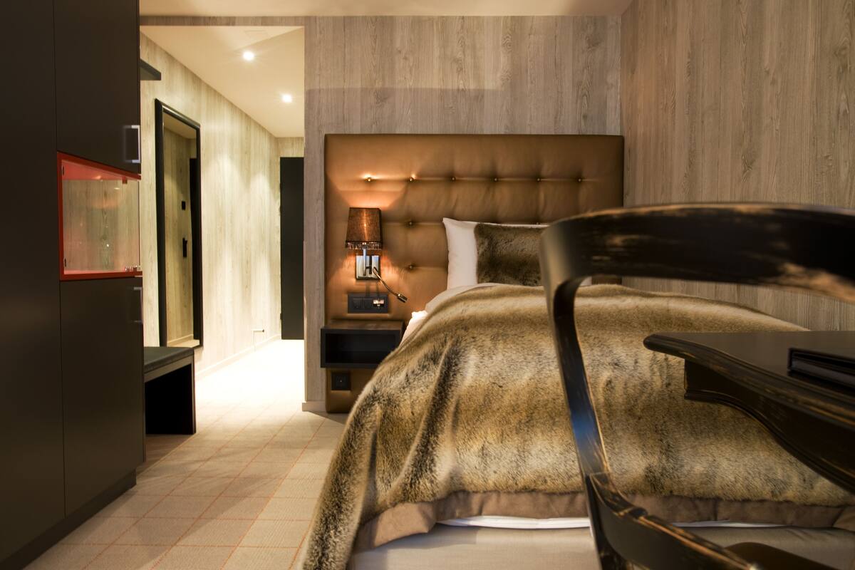 design single room, 1 single bed | minibar, in-room safe, desk, blackout curtains