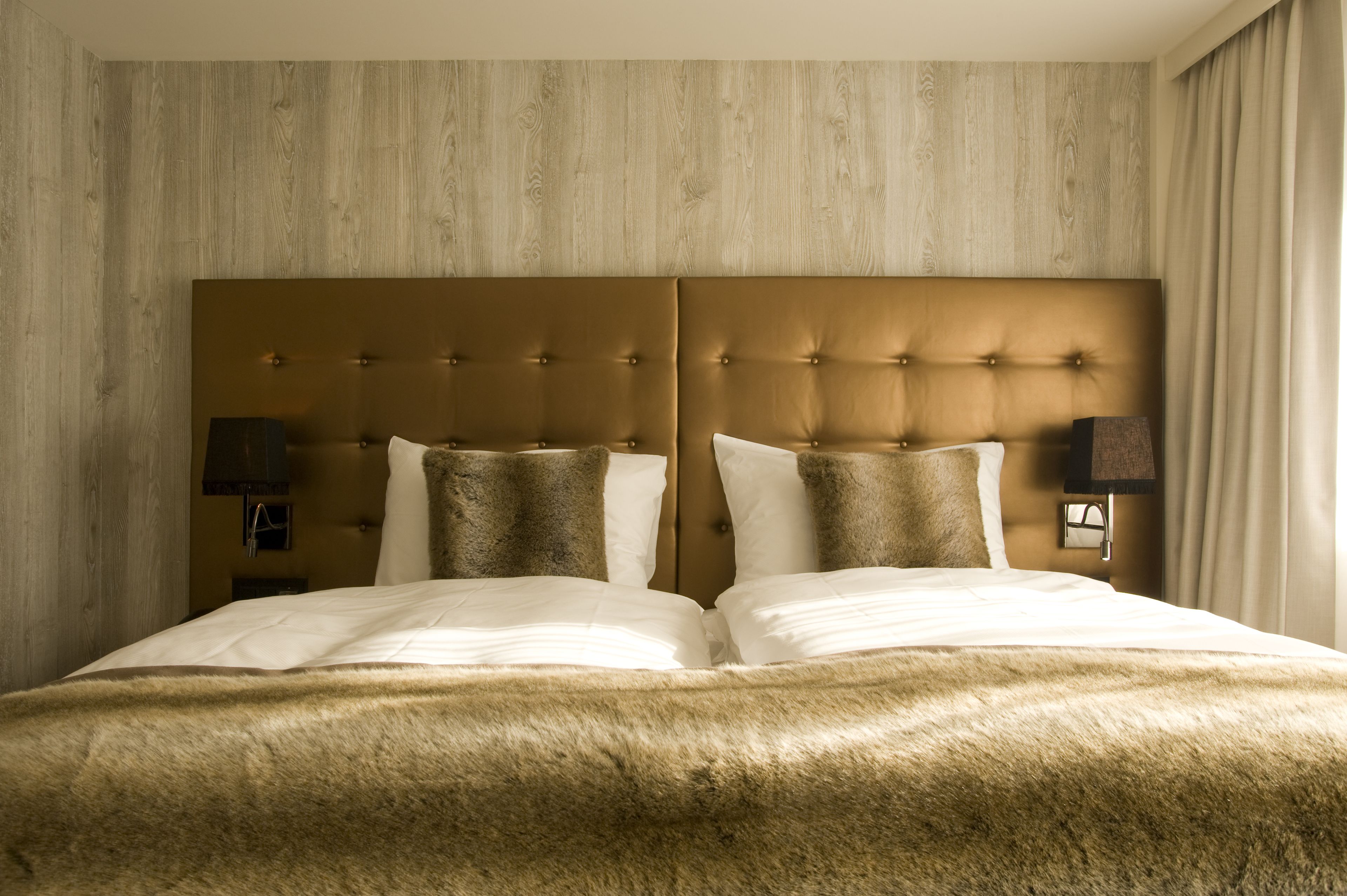 design double room | minibar, in-room safe, desk, blackout curtains