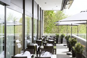 Petit-déjeuner servi sur place