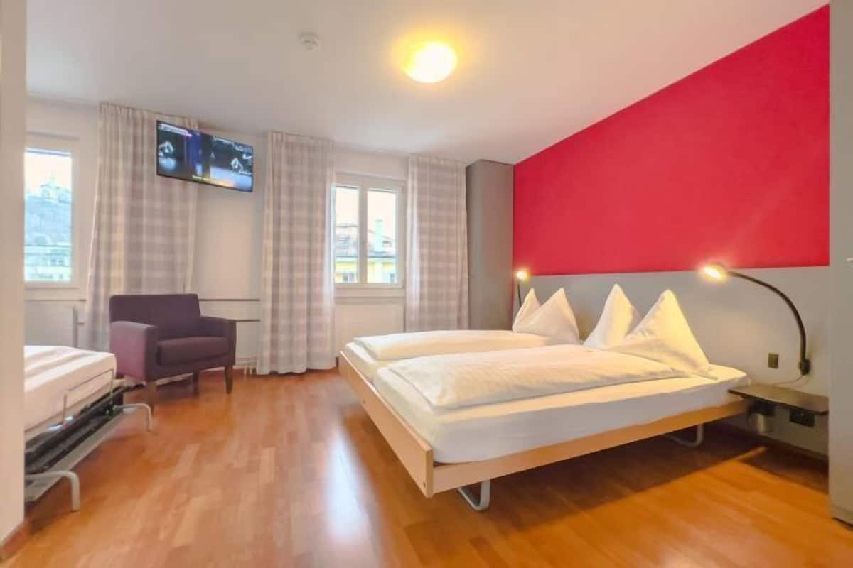 1 chambre, coffres-forts dans les chambres, décoration personnalisée
