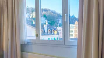 Habitación doble económica | Vista a la calle