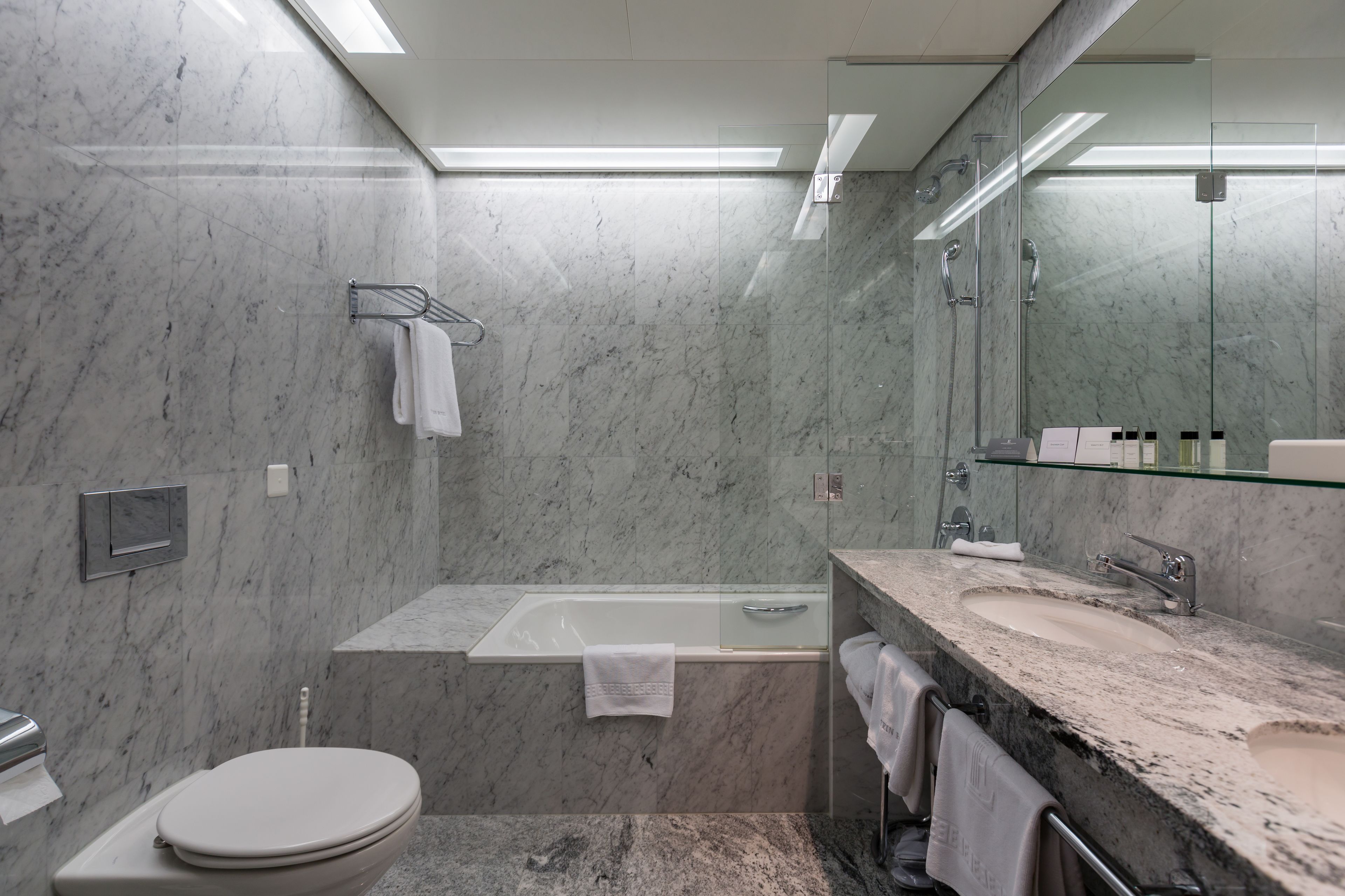 1 bedroom, egyptian cotton sheets, premium bedding, down duvets