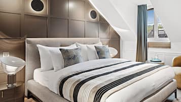 Tower Suite | Premium bedding, down duvets, pillow-top beds, in-room safe