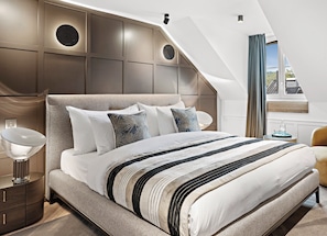 Tower Suite | Luxe beddengoed, donzen dekbedden, pillowtop-bedden