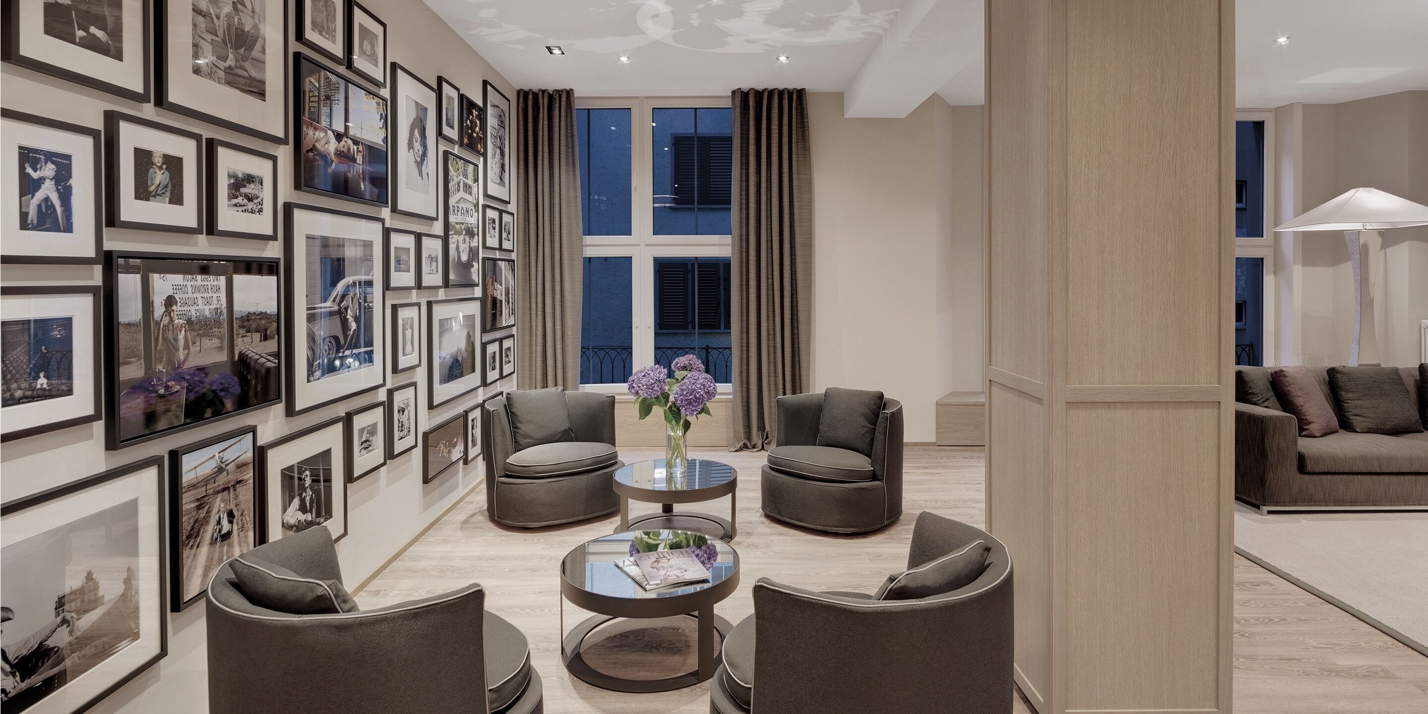 Khu tiếp khách ở sảnh