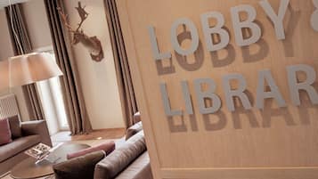 Sala de estar en el lobby