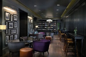 2 bars/lounges - JW Marriott Hotel Bangkok (Bangkok)