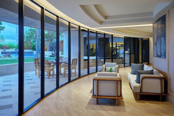 Couples treatment room(s), sauna, hot tub, steam room, body treatments - JW Marriott Hotel Bangkok (Bangkok)