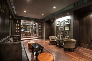 2 bars/lounges - JW Marriott Hotel Bangkok (Bangkok)